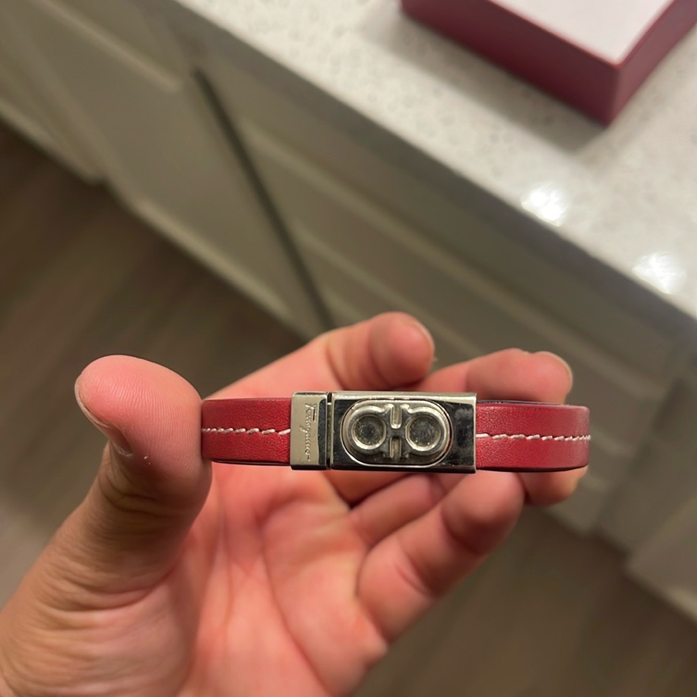 Men’s Ferragamo hand braclet authentic